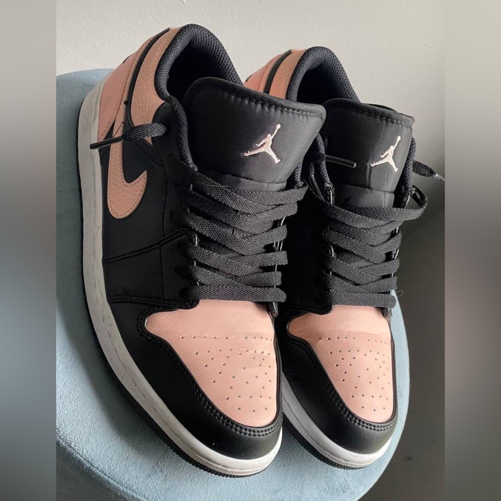 Air Jordan 1 Low Sz 8  Mens Crimson‎ Tint Orange Black Nike 553558 034 Sporty